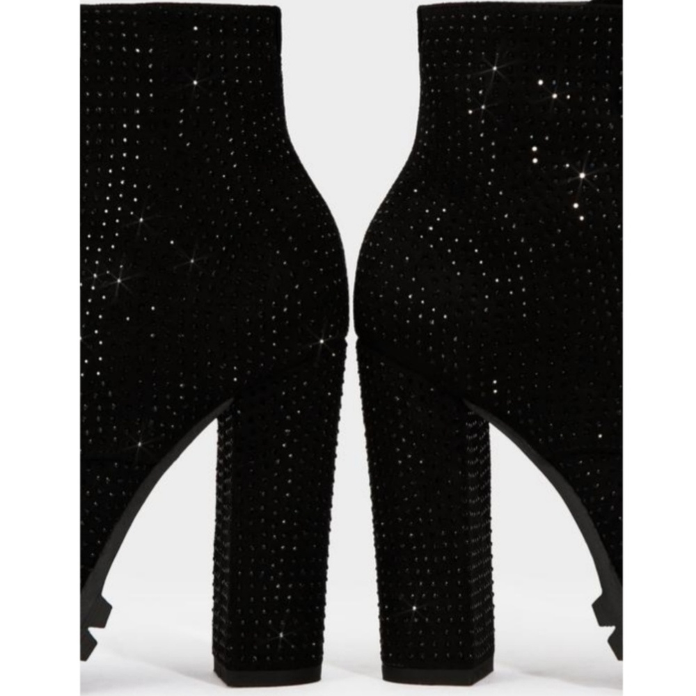 𝙇𝙖𝙨𝙩 𝙎𝙞𝙯𝙚 10 💎Rhinestone Embellished Boot - BLACK Boot - Picture 8 of 9